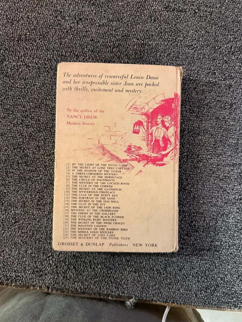 The Secret in the Old Well (Dana Girls Mystery Stories #13) by Carolyn Keene, Gr